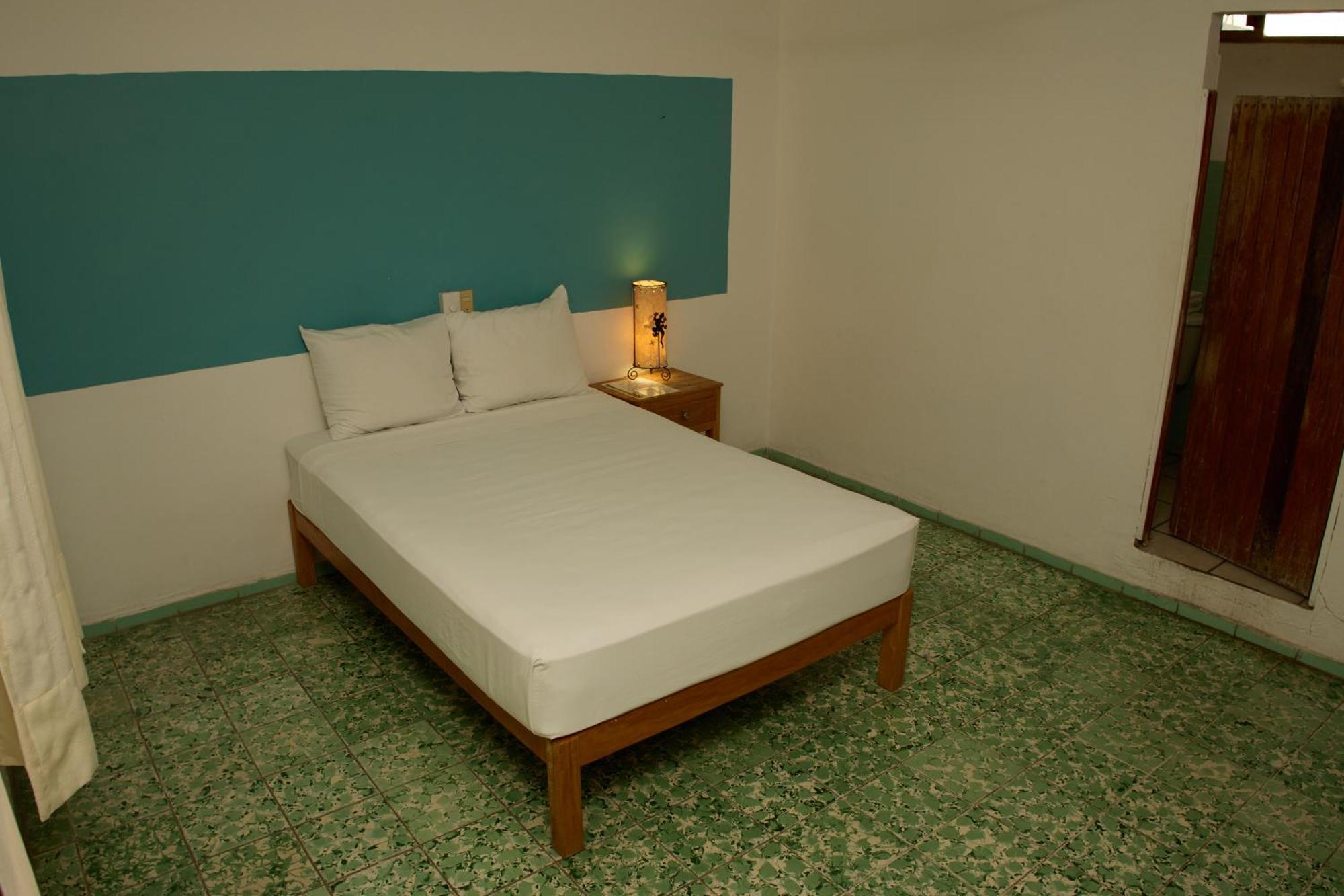 Hotel San Lorenzo Barra de Navidad Zewnętrze zdjęcie